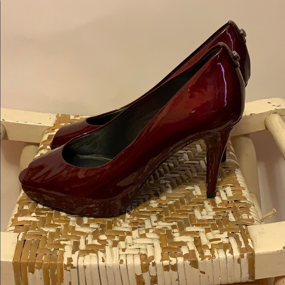 Stuart Weitzman Oxblood Peep Toe Heels Sz 6 - Picture 3 of 5